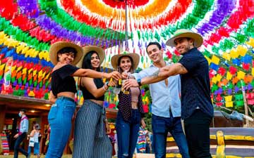 Fiesta en la Montaña.